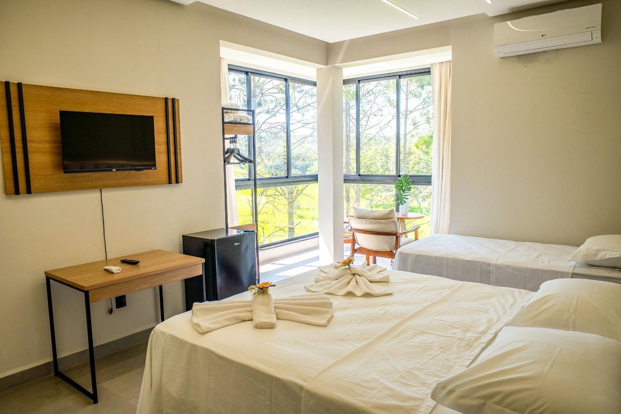 Pousada Com Piscina, Jacuzzi E Com Vista Em Capitolio - Casa Decore Eksteriør billede